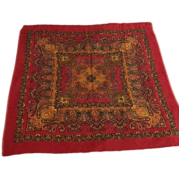 Wool scarf. 35” square. Traditional paisley design on bordeaux field. - Picture 1 of 6